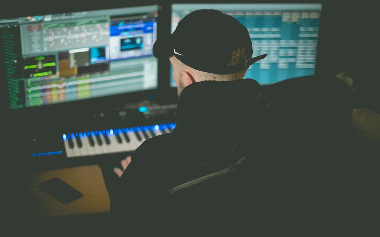 music-4507819_1280